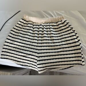Textured Summer Boutique Shorts Medium